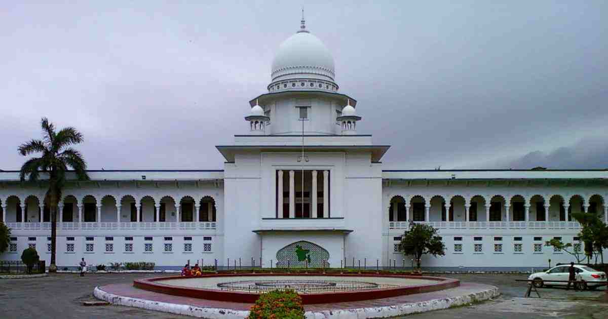 বই থেকে শরীফ ও শরীফার গল্প বাদ দিতে আইনি নোটিশ