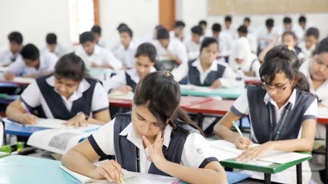এবার এসএসসি পরীক্ষার্থী ২০ লাখ ২৪ হাজার