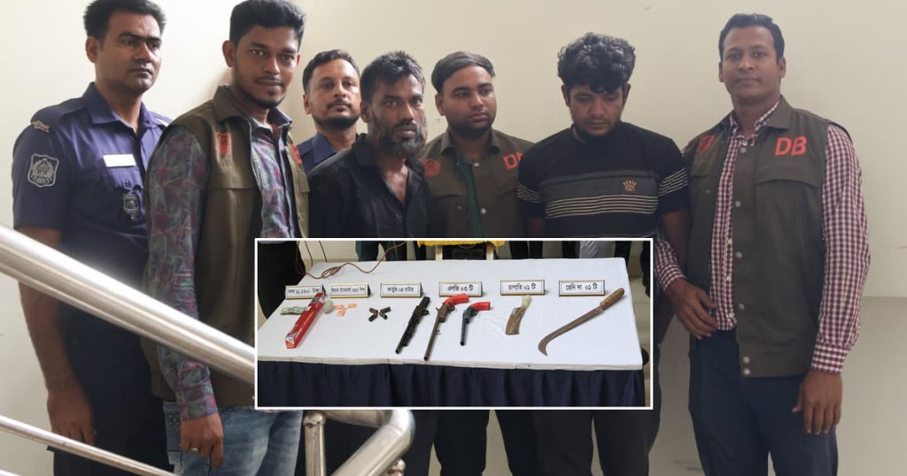 সন্দ্বীপে শীর্ষ সন্ত্রাসী ছেনী বাবলুসহ গ্রেপ্তার ২