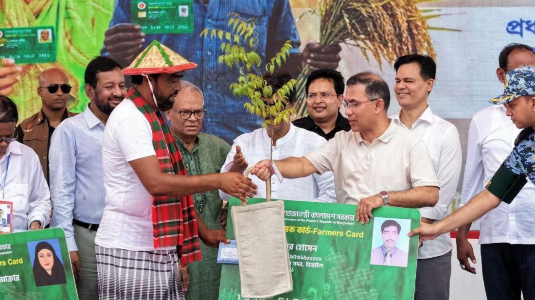 প্রধানমন্ত্রীর হাত থেকে ‘কার্ড’ পেয়ে আলোচনায় আসা কৃষক কবির হোসেন মারা গেছেন