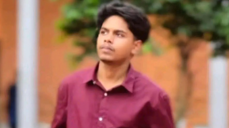 প্রেমিকাকে ভিডিও কলে রেখে কলেজছাত্রের আত্মহত্যা